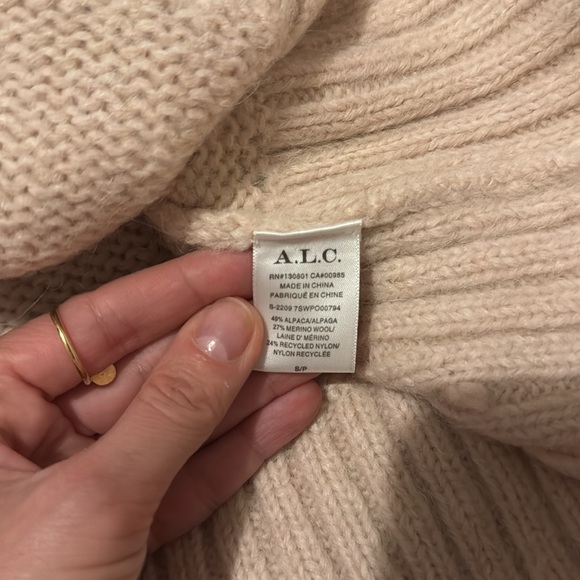 A.L.C sweater women’s ruby alpaca oversized funnel neck size S - Picture 5 of 5